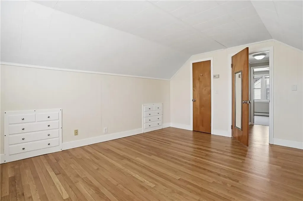 108 Hilton Avenue East Providence RI 02915