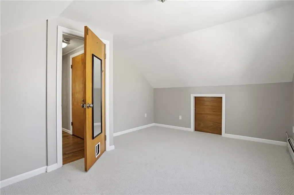 108 Hilton Avenue East Providence RI 02915