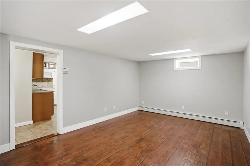 108 Hilton Avenue East Providence RI 02915