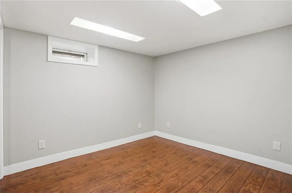 108 Hilton Avenue East Providence RI 02915