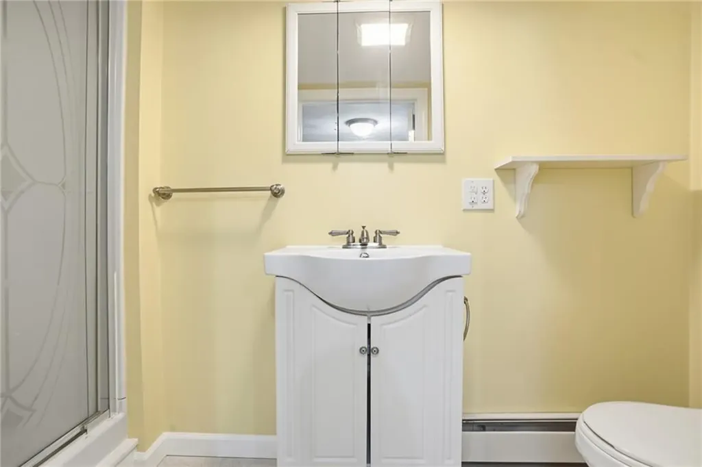 108 Hilton Avenue East Providence RI 02915
