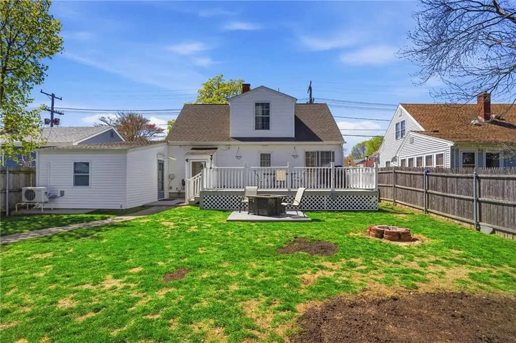 108 Hilton Avenue East Providence RI 02915