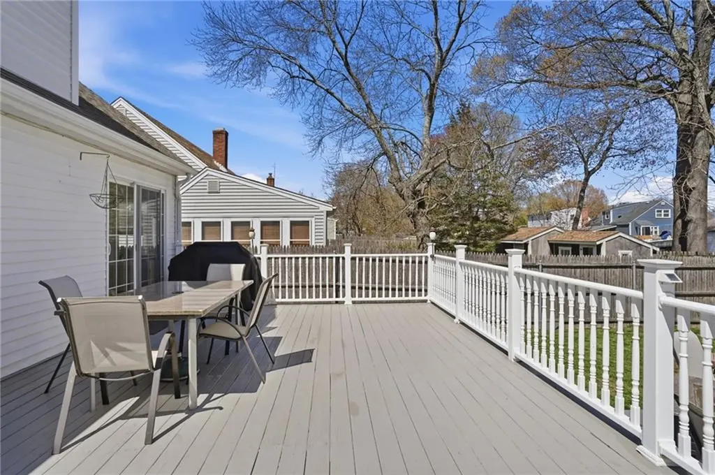 108 Hilton Avenue East Providence RI 02915