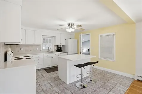 108 Hilton Avenue East Providence RI 02915