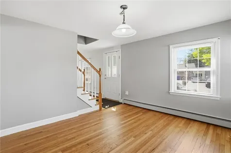 108 Hilton Avenue East Providence RI 02915