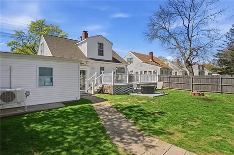 108 Hilton Avenue East Providence RI 02915