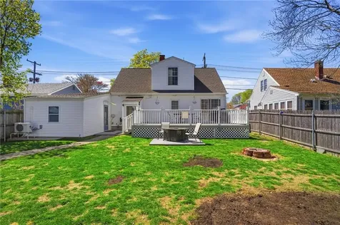 108 Hilton Avenue East Providence RI 02915