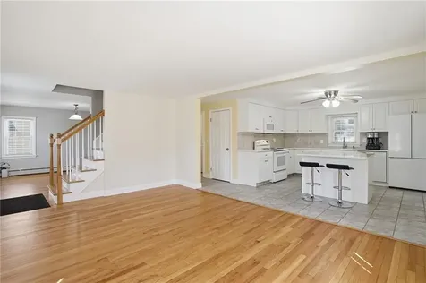 108 Hilton Avenue East Providence RI 02915