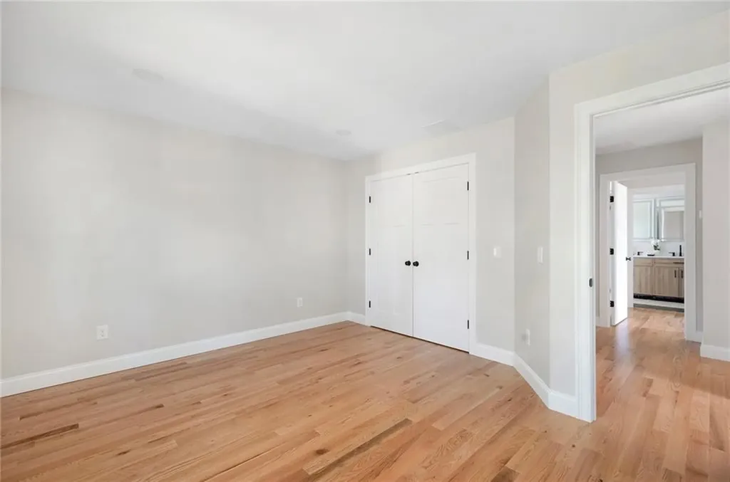 218 Second Street East Providence RI 02914