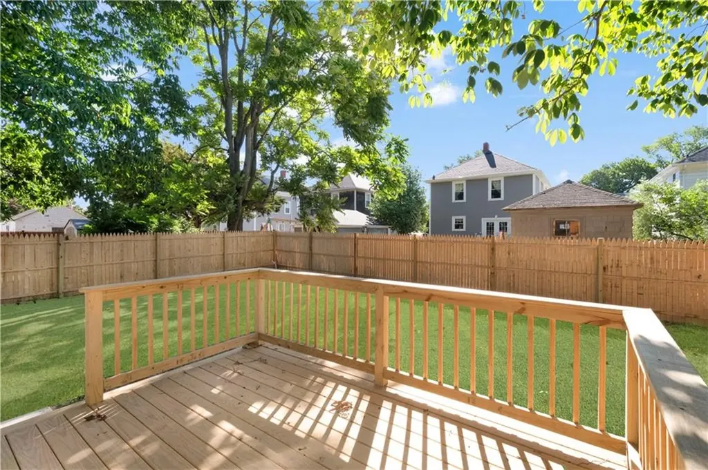 218 Second Street East Providence RI 02914