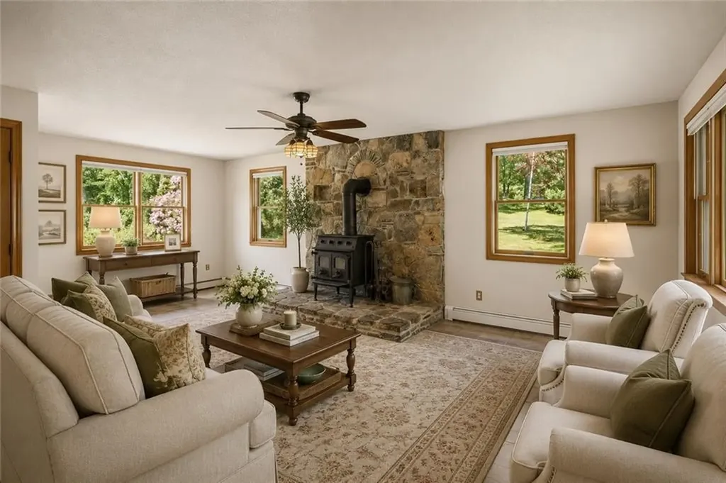 655 Saugatucket Road South Kingstown RI 02879