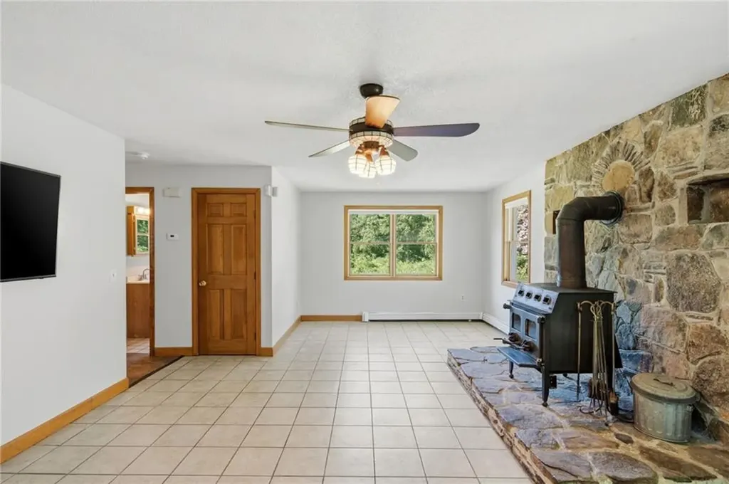 655 Saugatucket Road South Kingstown RI 02879