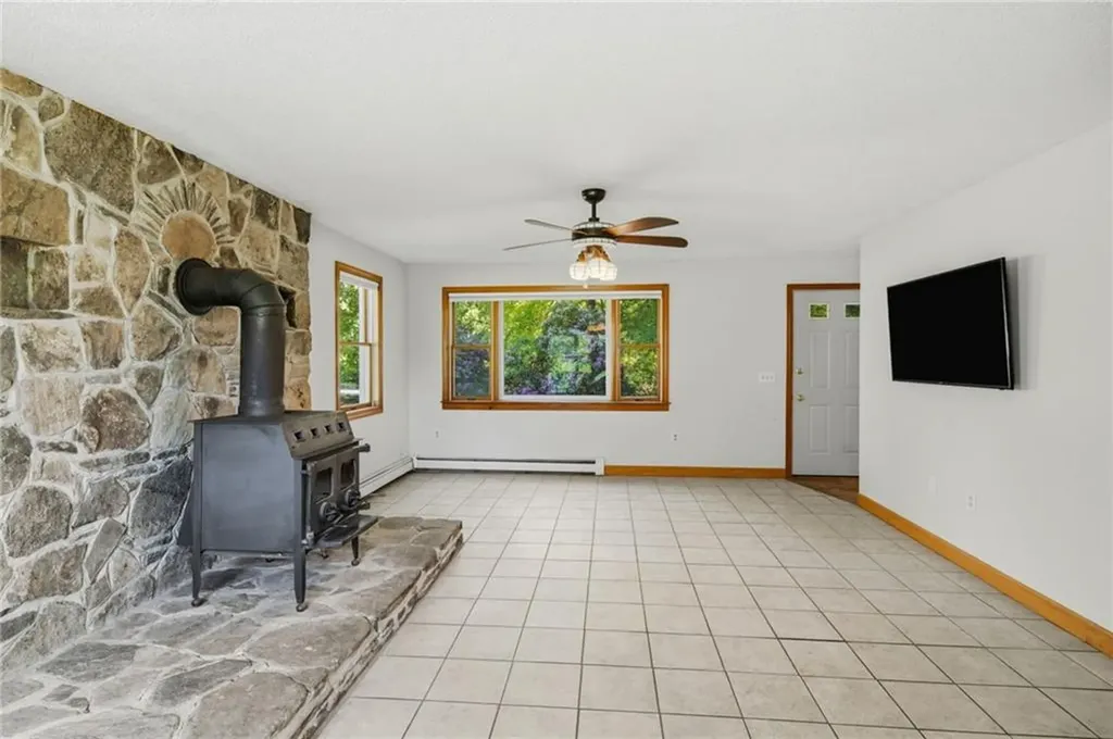 655 Saugatucket Road South Kingstown RI 02879