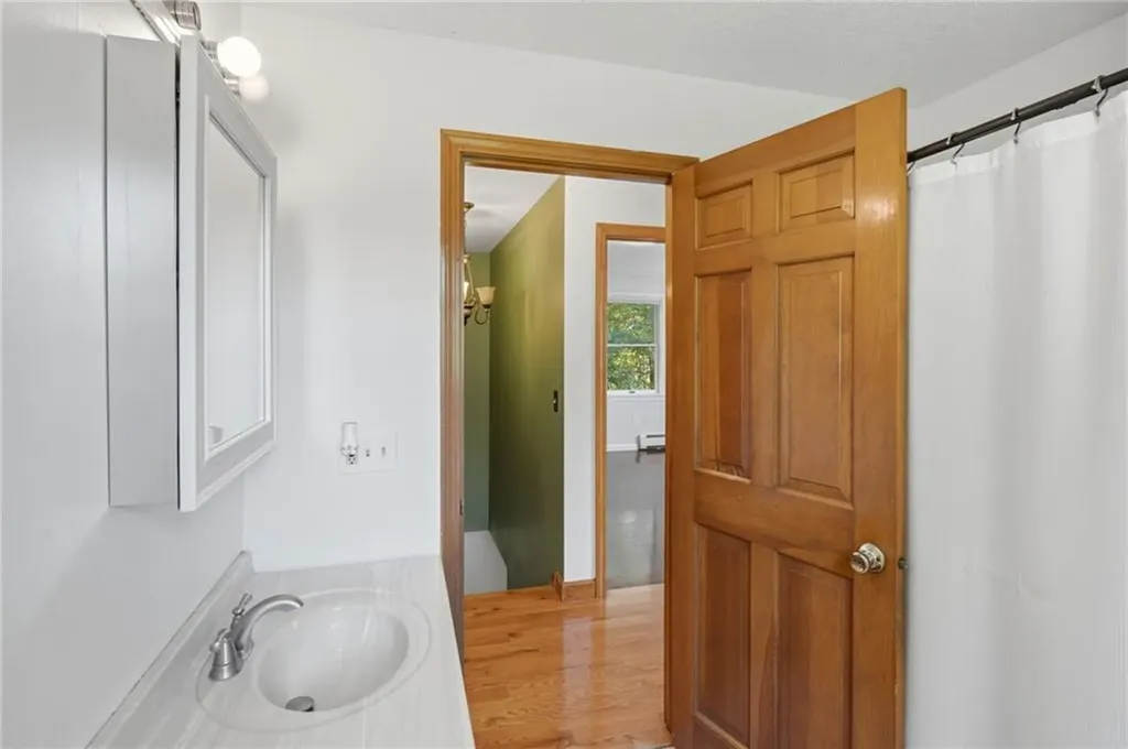 655 Saugatucket Road South Kingstown RI 02879