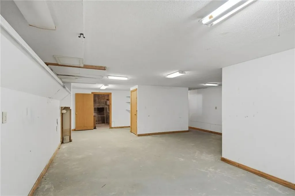 655 Saugatucket Road South Kingstown RI 02879