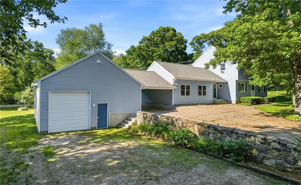 655 Saugatucket Road South Kingstown RI 02879