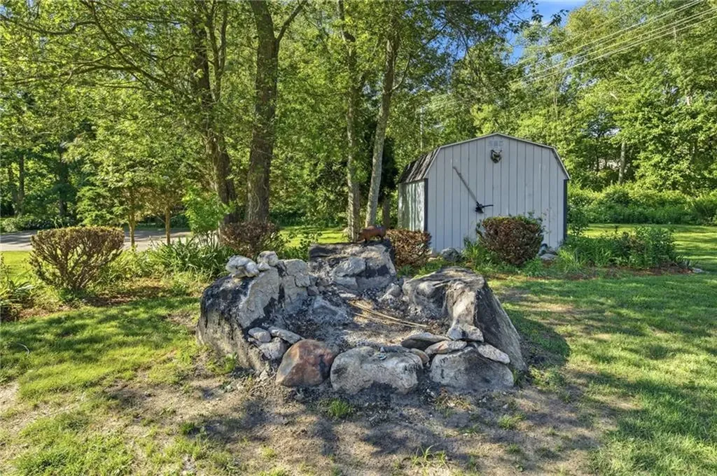 655 Saugatucket Road South Kingstown RI 02879