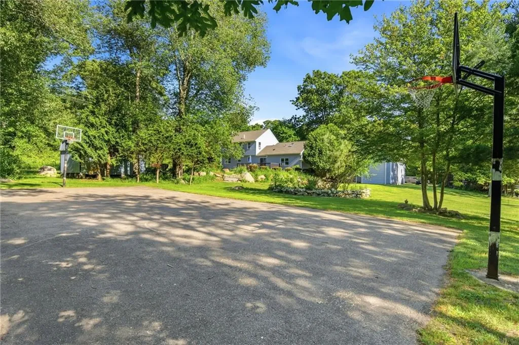 655 Saugatucket Road South Kingstown RI 02879