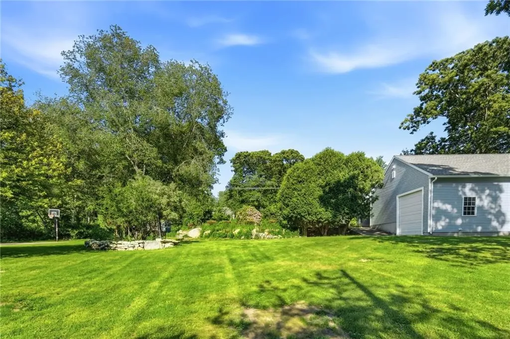 655 Saugatucket Road South Kingstown RI 02879