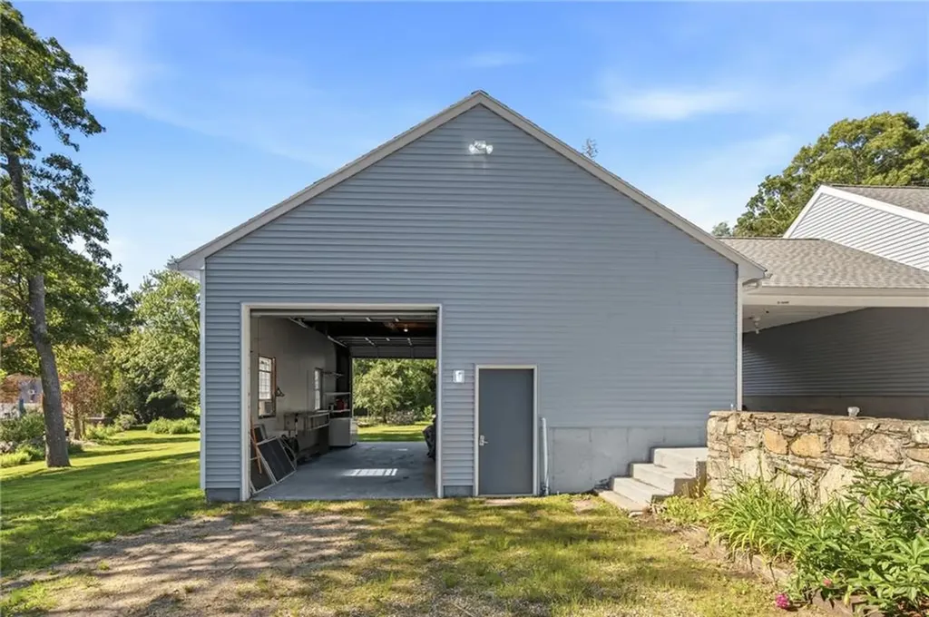 655 Saugatucket Road South Kingstown RI 02879