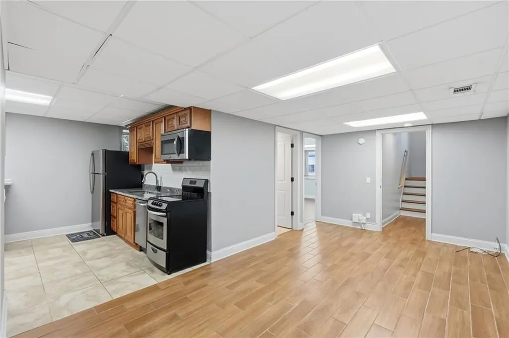 1310 Douglas Avenue North Providence RI 02904