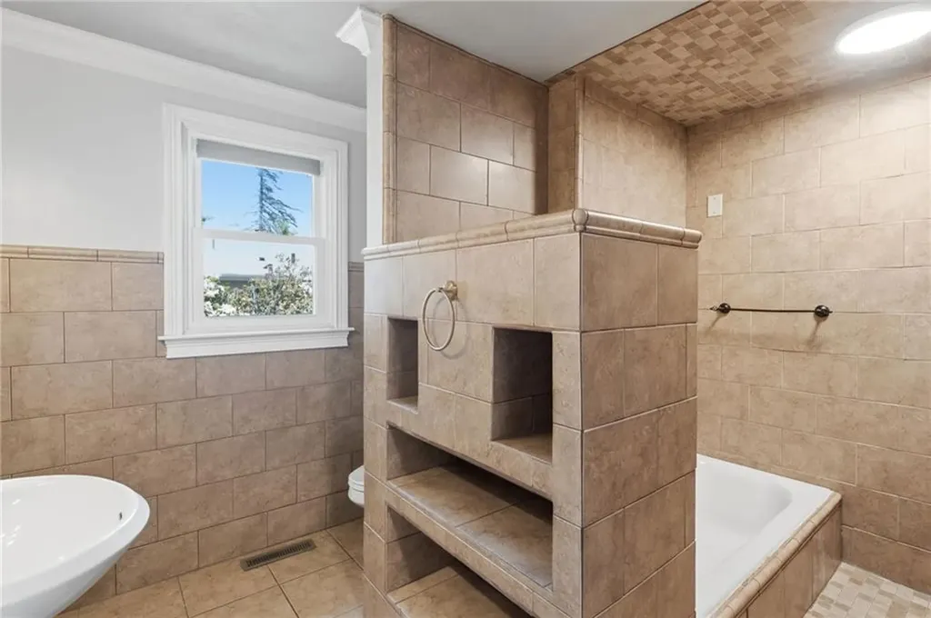 1310 Douglas Avenue North Providence RI 02904