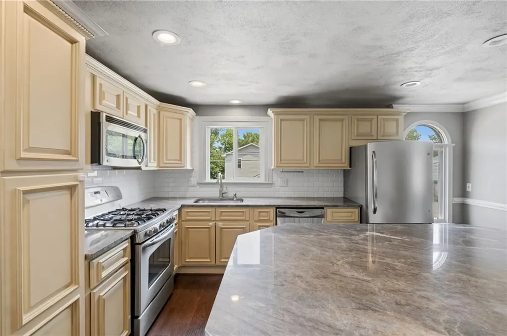 1310 Douglas Avenue North Providence RI 02904