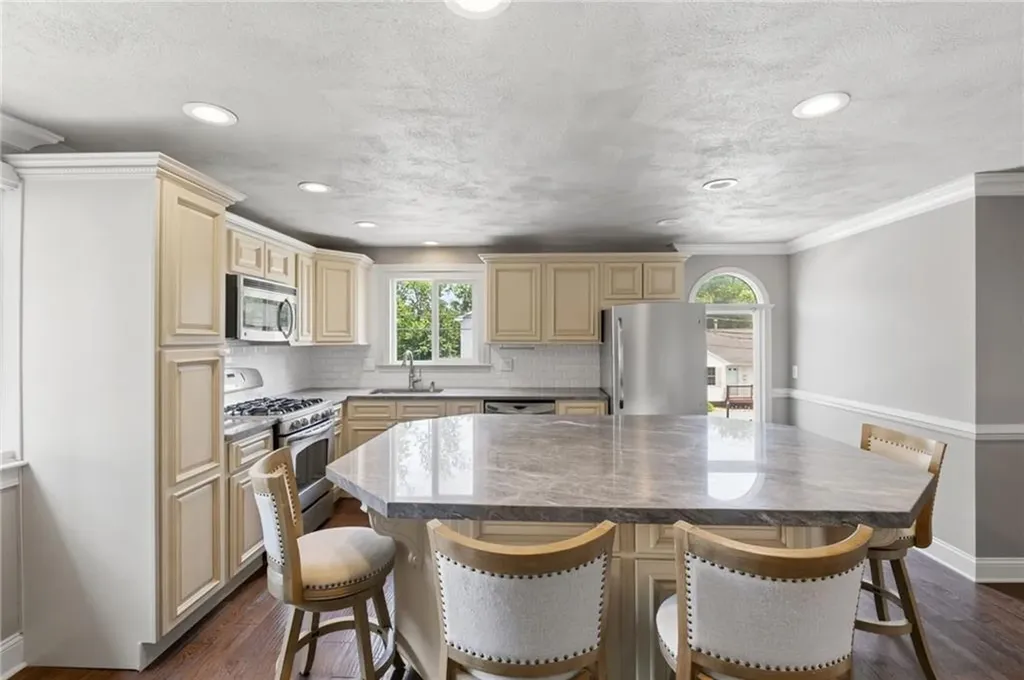 1310 Douglas Avenue North Providence RI 02904