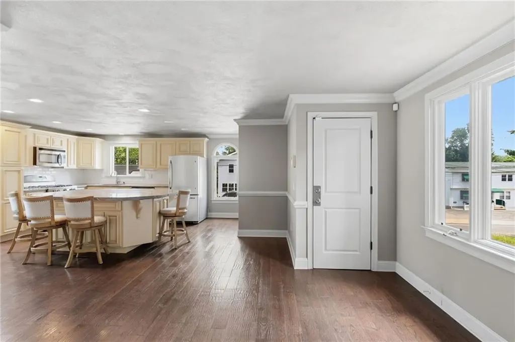 1310 Douglas Avenue North Providence RI 02904