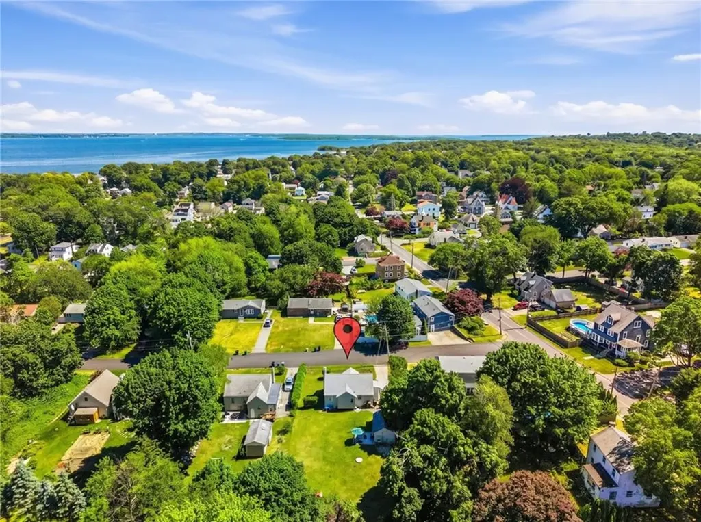 169 Cady Avenue Warwick RI 02889