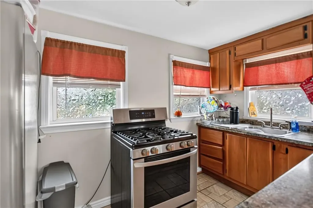 82 Perry Street Central Falls RI 02863