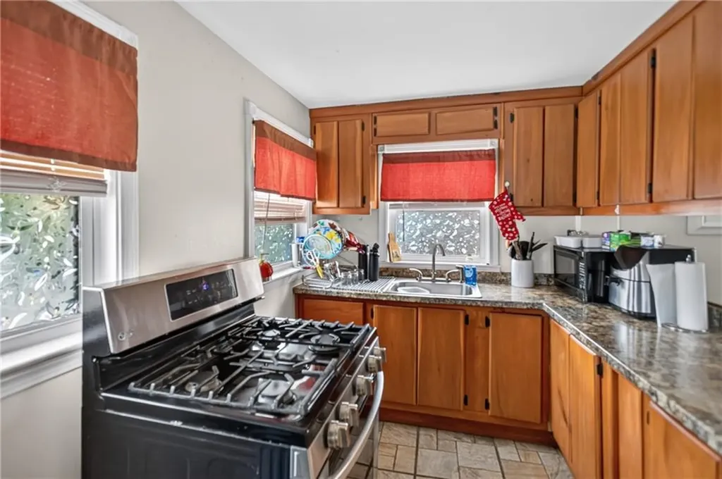 82 Perry Street Central Falls RI 02863