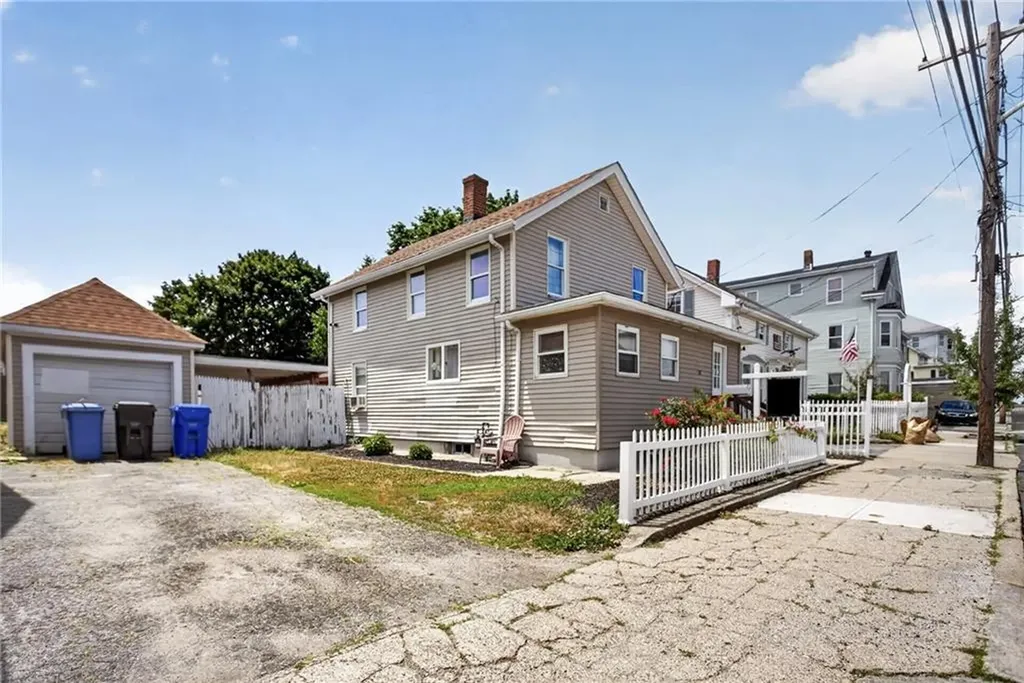 82 Perry Street Central Falls RI 02863