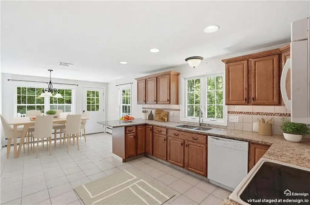 71 Rolling Hill Drive Exeter RI 02822