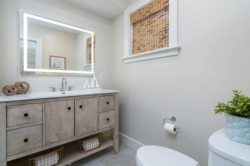 20 East Bowery Street Newport RI 02840