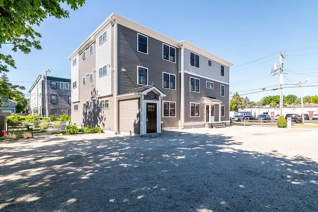 20 East Bowery Street Newport RI 02840