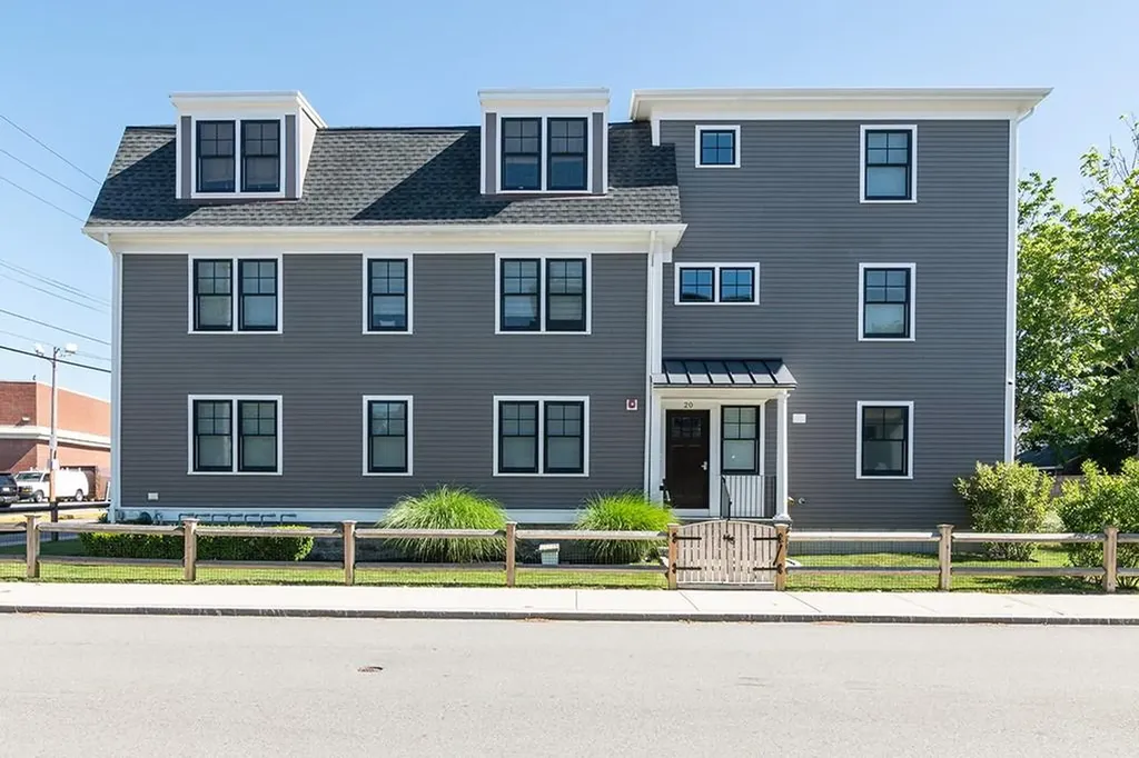 20 East Bowery Street Newport RI 02840