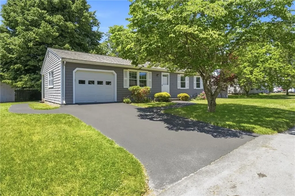 5 Lee Drive Warren RI 02885