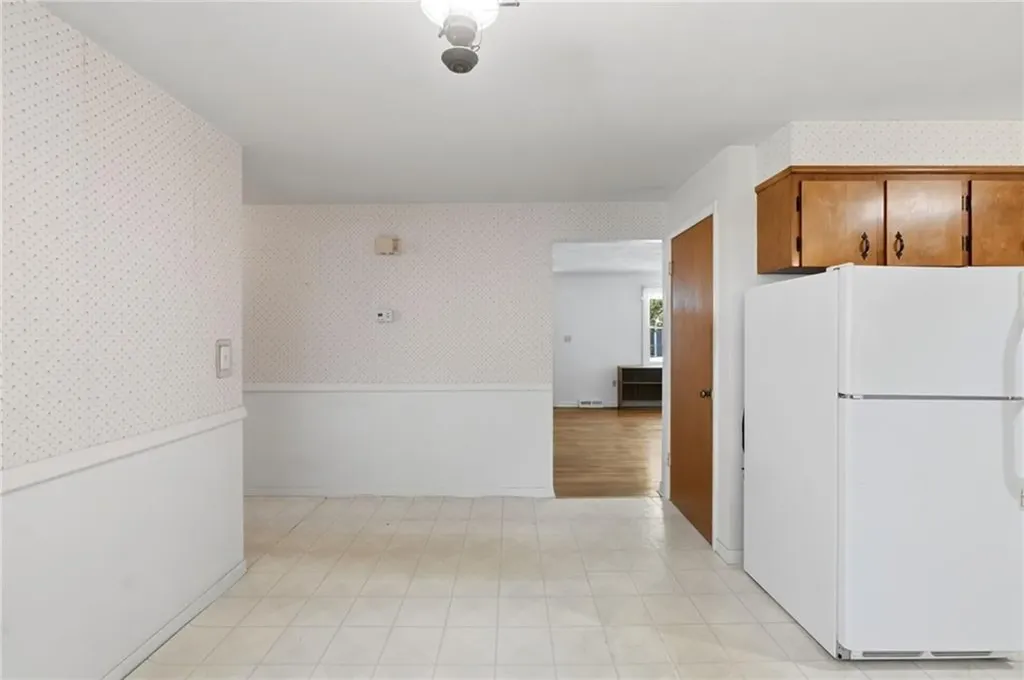 5 Lee Drive Warren RI 02885