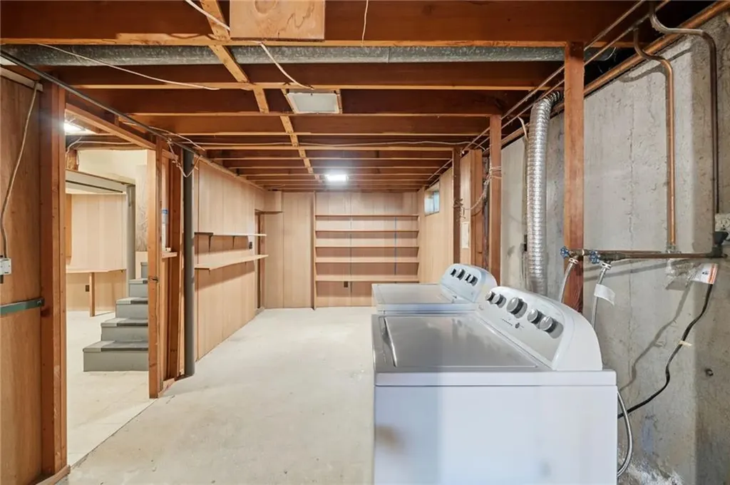 5 Lee Drive Warren RI 02885