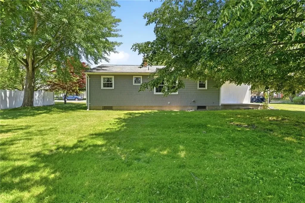 5 Lee Drive Warren RI 02885