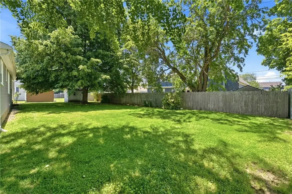 5 Lee Drive Warren RI 02885