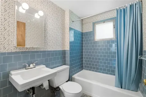 5 Lee Drive Warren RI 02885
