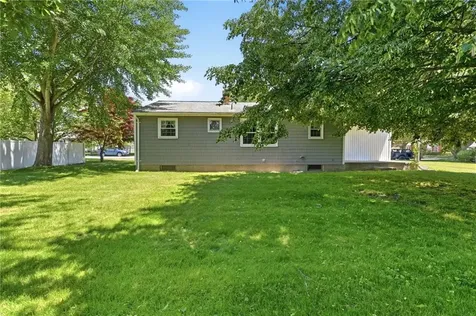 5 Lee Drive Warren RI 02885