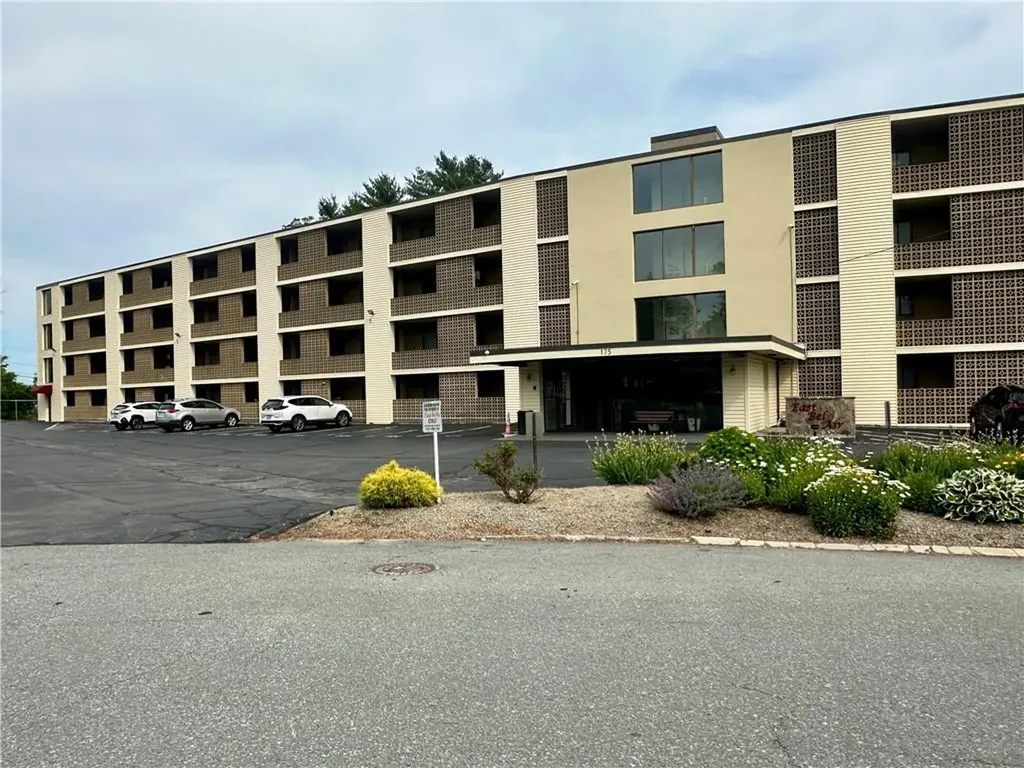 175 Hoffman Avenue Cranston RI 02920
