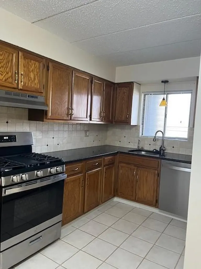 175 Hoffman Avenue Cranston RI 02920