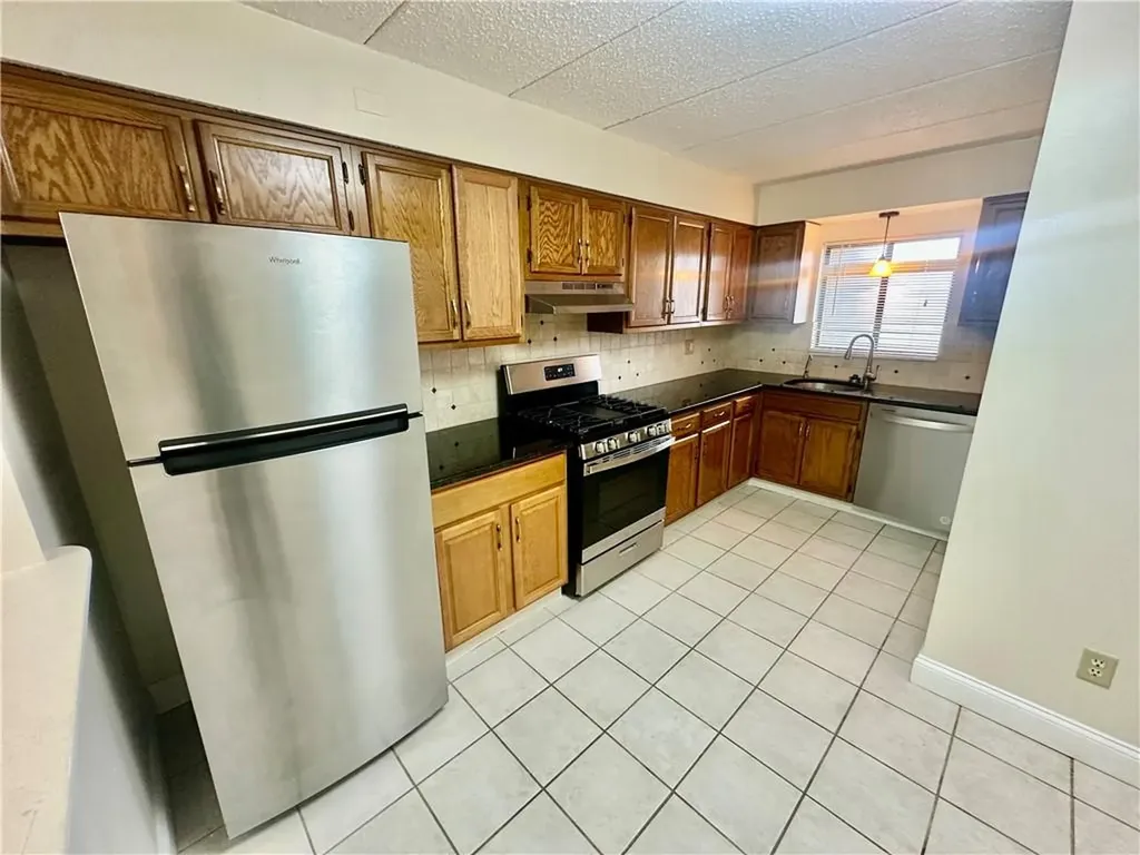 175 Hoffman Avenue Cranston RI 02920
