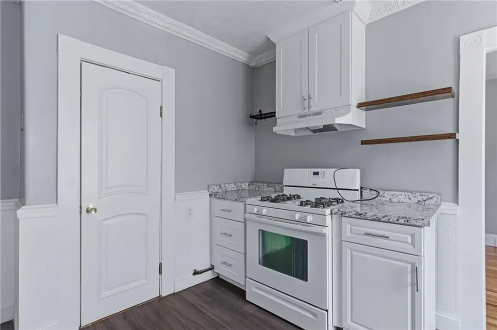 428 9th Avenue Woonsocket RI 02895