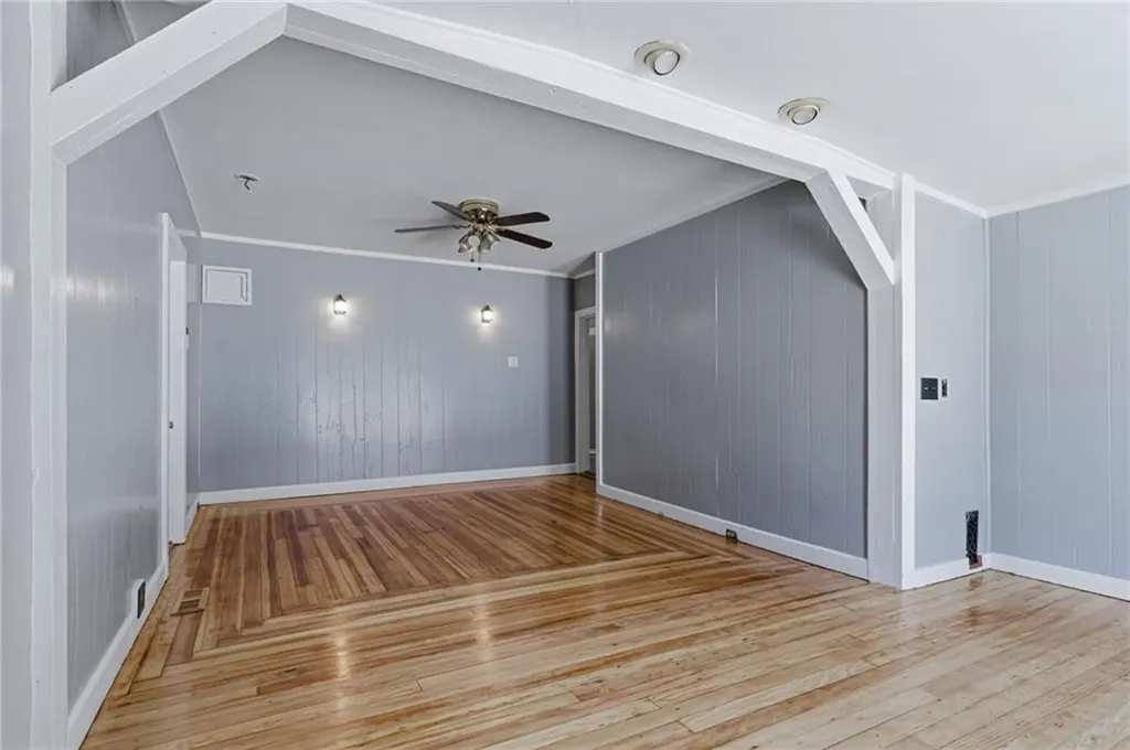428 9th Avenue Woonsocket RI 02895