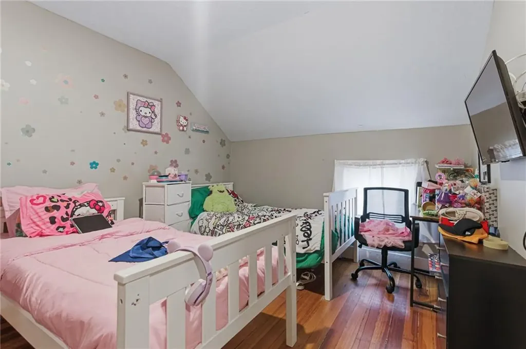 428 9th Avenue Woonsocket RI 02895